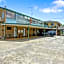 A Raceview Motor Inn