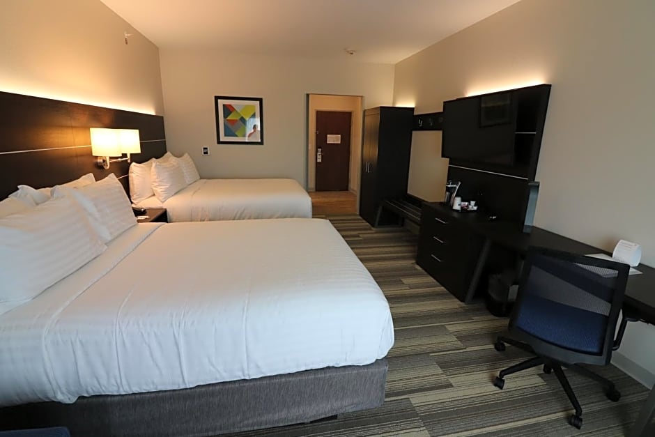 Holiday Inn Express & Suites COFFEYVILLE