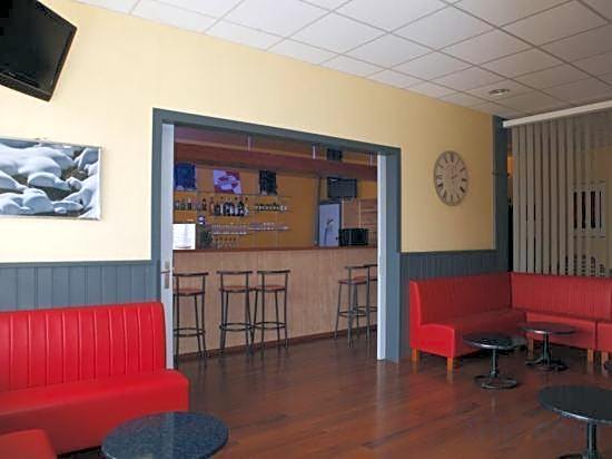Complexe Htelier Regain