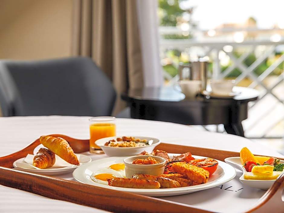 Sunday London Staines-upon-Thames Heathrow T5