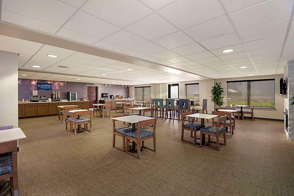 Clarion Pointe Charleston - West Ashley
