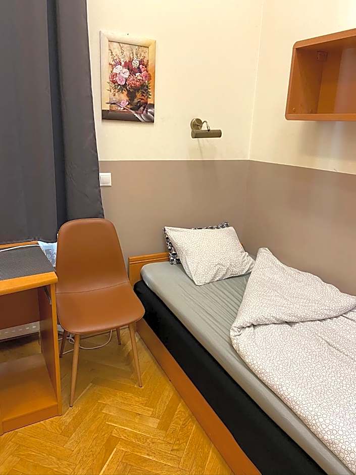 Guest Rest Studio Apartments