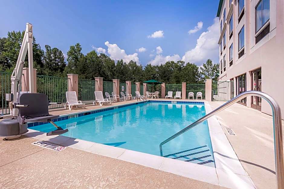 Wingate By Wyndham Lagrange