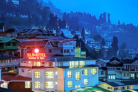 Sumitel Hotel 500 meters from Mall Road