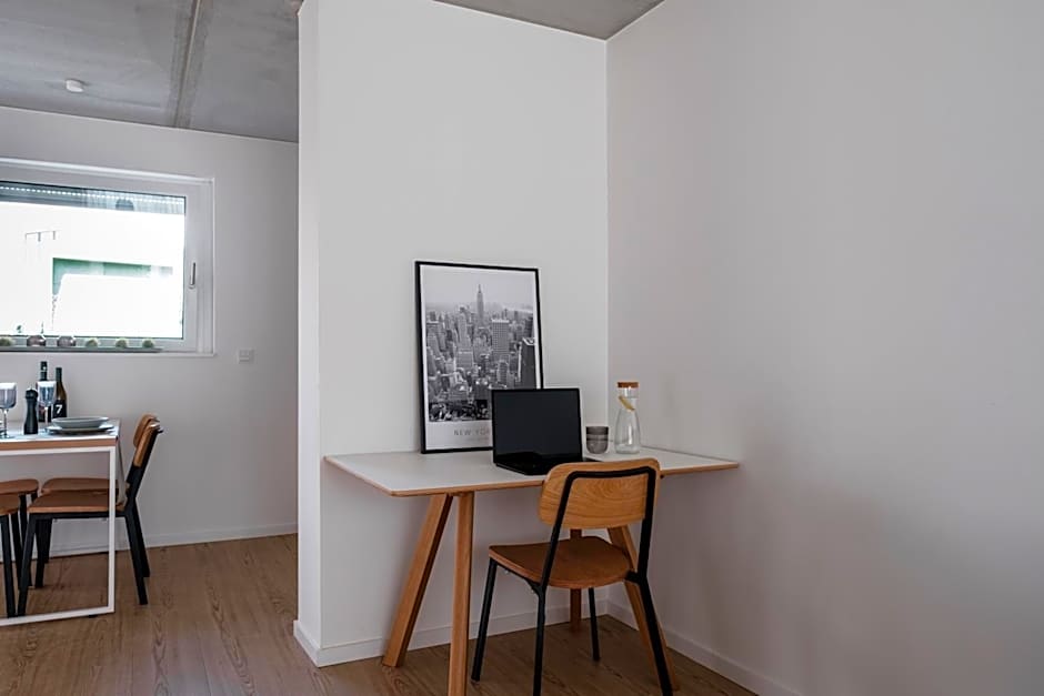 CLOUD N°7 STUDIOS