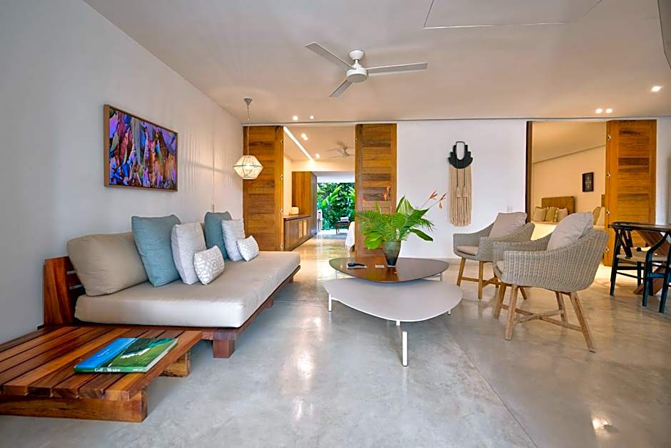 El Careyes Club & Residences