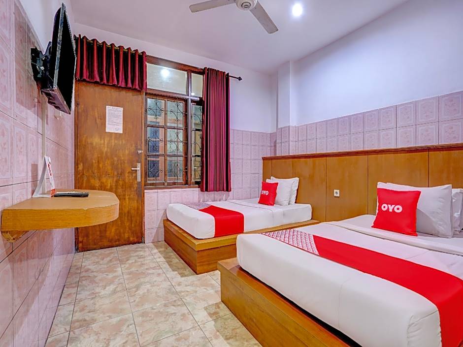 OYO 90201 Hotel Bina Artha