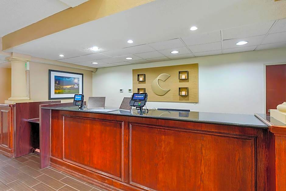 Comfort Suites Lakewood - Denver