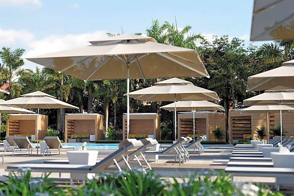 The Ritz-Carlton Naples, Tiburón