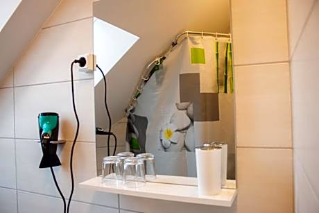 Deluxe Double Room with Shower