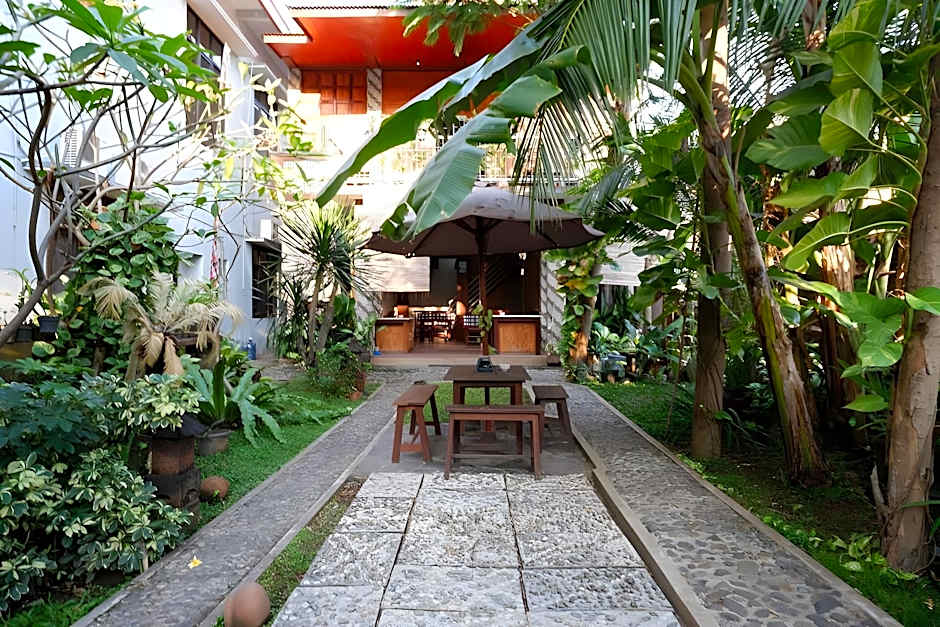 RedDoorz Syariah near Menara Kudus