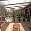 Maison Des Jardins B & B