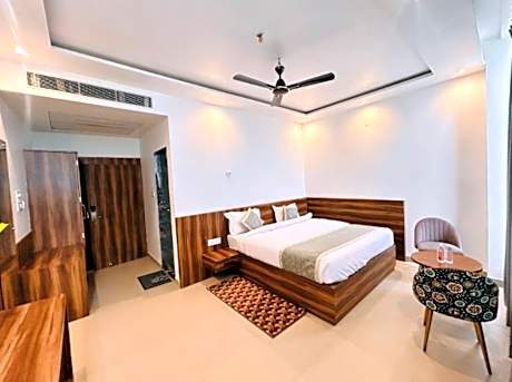 Hotel Mira Siwan