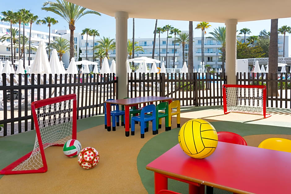 Protur Vista Badía Aparthotel