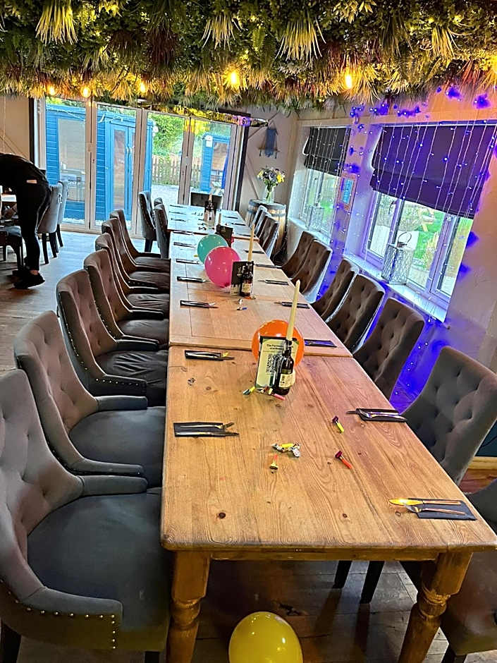 The Farmers Boy Inn Guest House