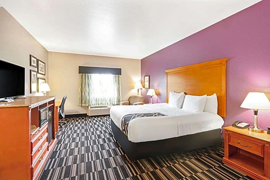 La Quinta Inn & Suites by Wyndham Ada