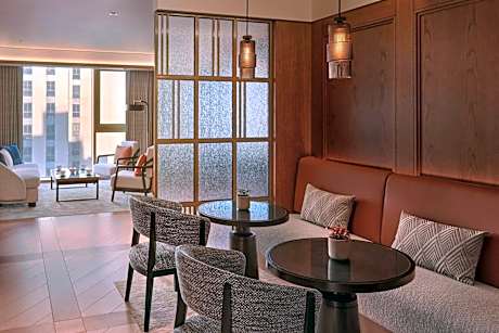 Executive King, Executive lounge access, Guest room, 1 King