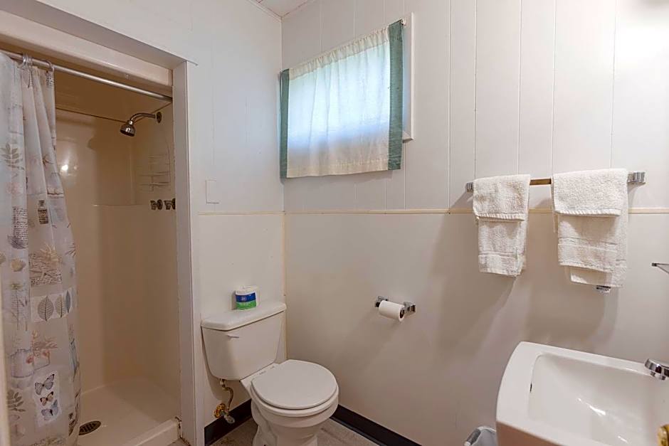 Parkside Motel by OYO Meadville Conneaut Lake