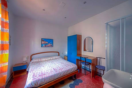 Double Room with Shared Toilet