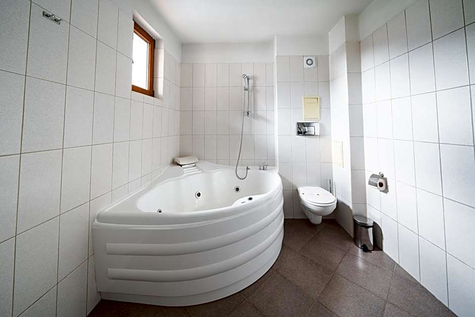 Kap House Family Hotel
