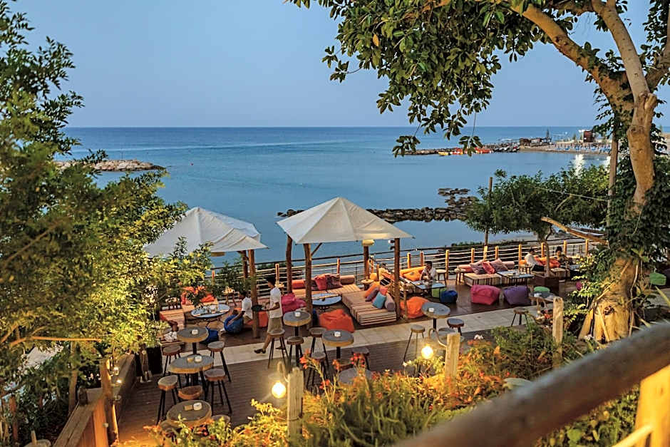 Golden Coast Beach Hotel