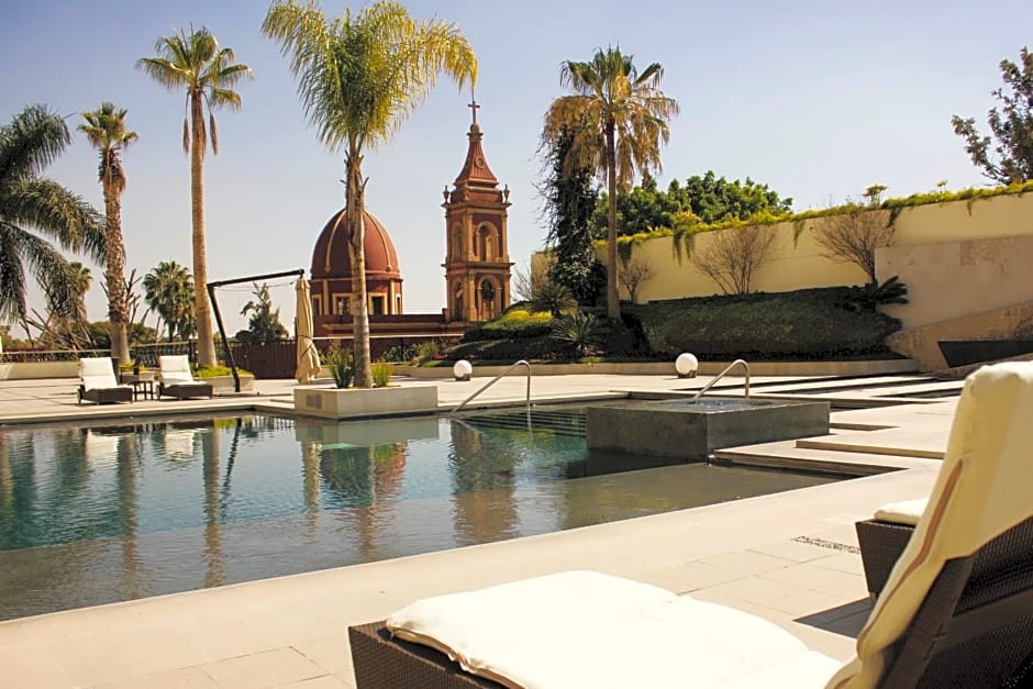 HS HOTSSON Hotel Leon