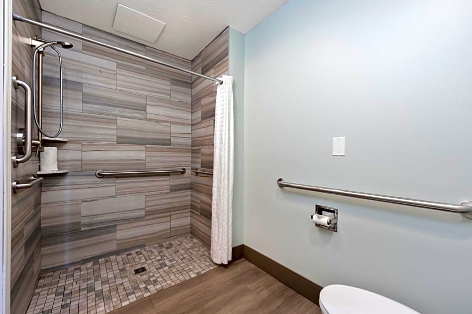 Cherry Tree Inn and Suites