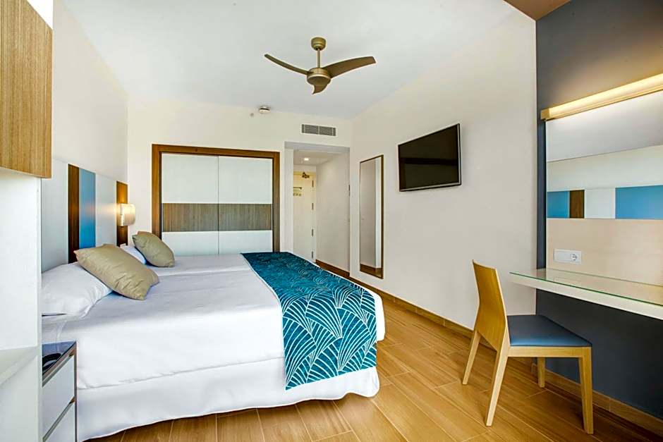 Hotel Riu Festival