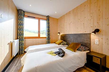 Three-Bedroom Premium Apartment with Balcony