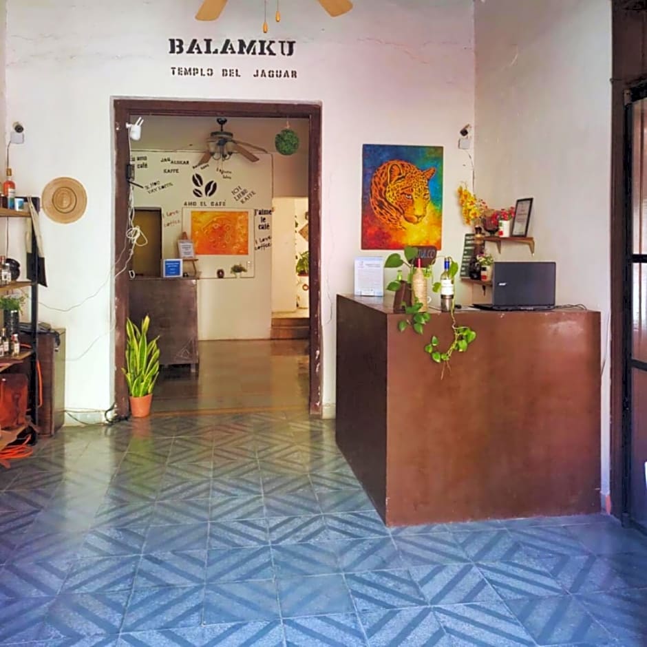 Balamku Hotel Petit
