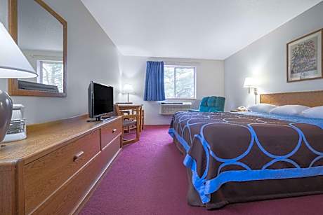 Queen Room - Disability Access