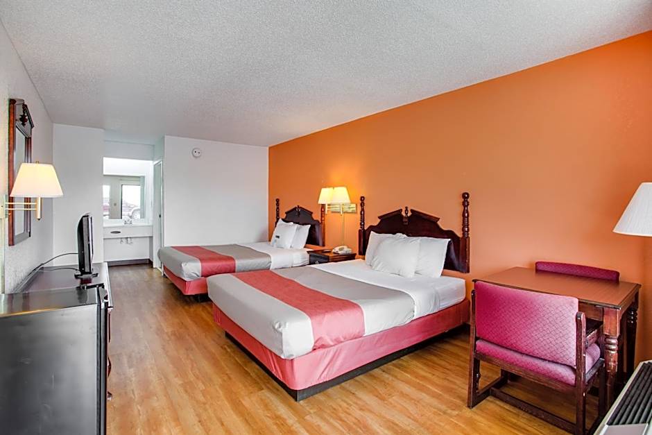 Motel 6-White House, TN