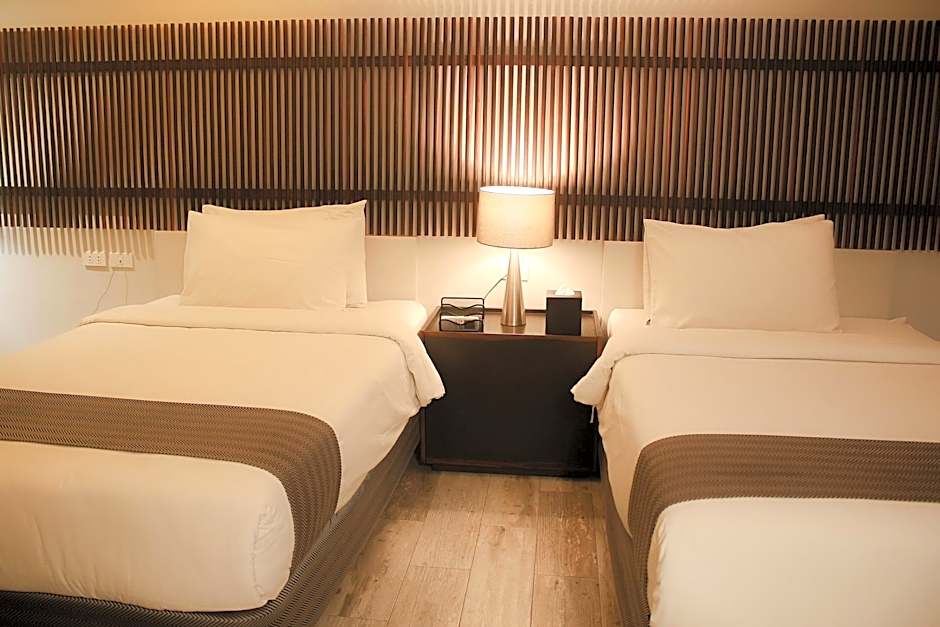 1A EXPRESS HOTEL
