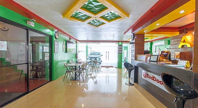 RedDoorz near Notre Dame of Dadiangas University