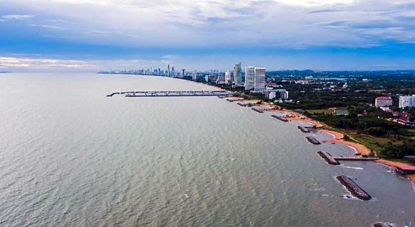 B2 Sea View Pattaya Hotel