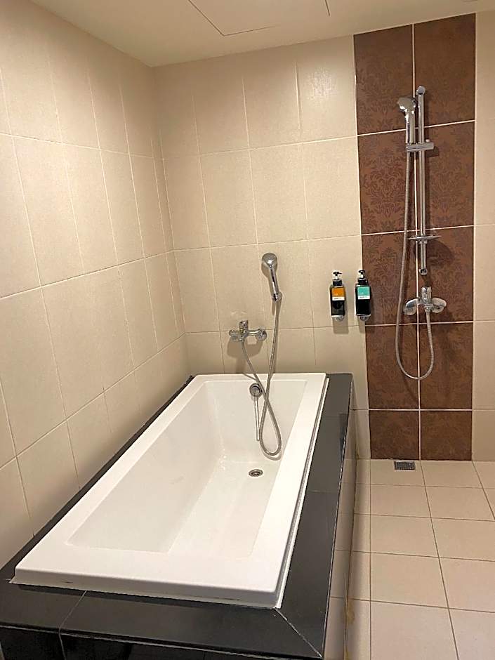 Taichung Saint Hotel