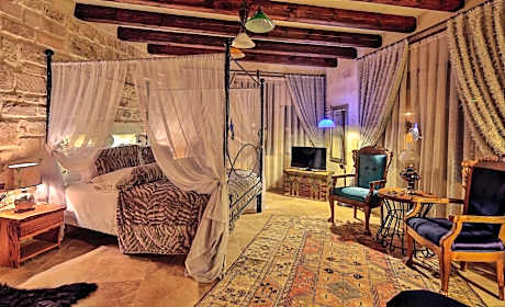 King Suite with Spa Bath