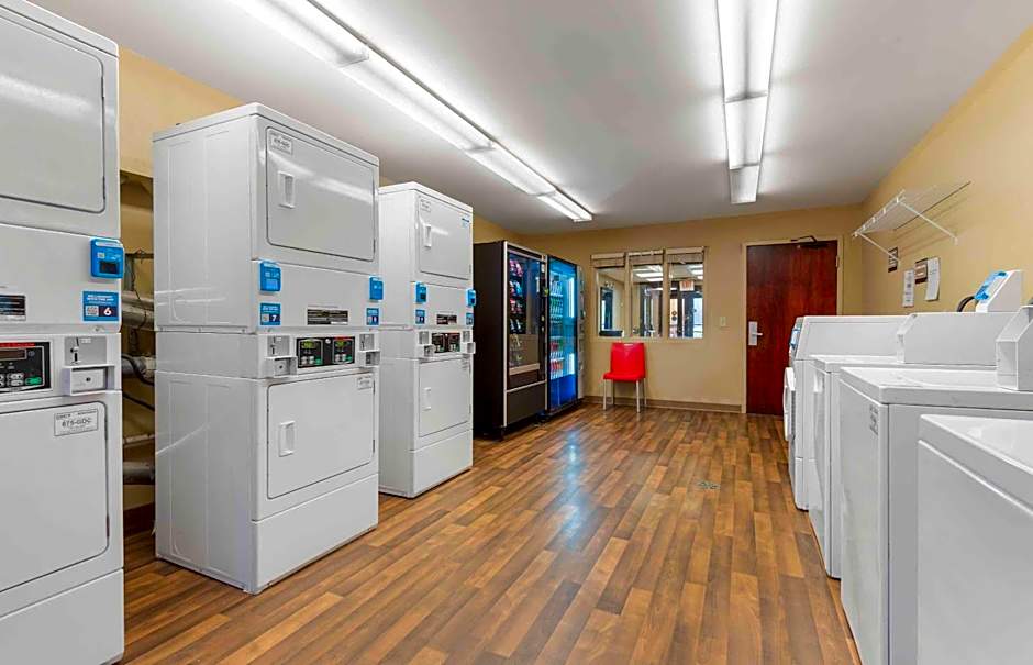 Studio 6 Corporate Extended Stay Buffalo Amherst NY