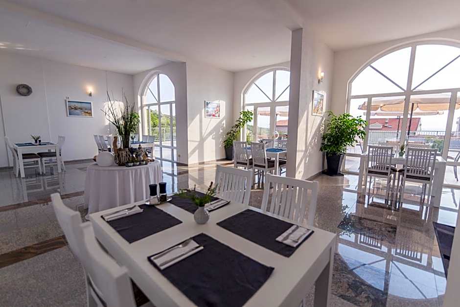 White Stone Villa 43