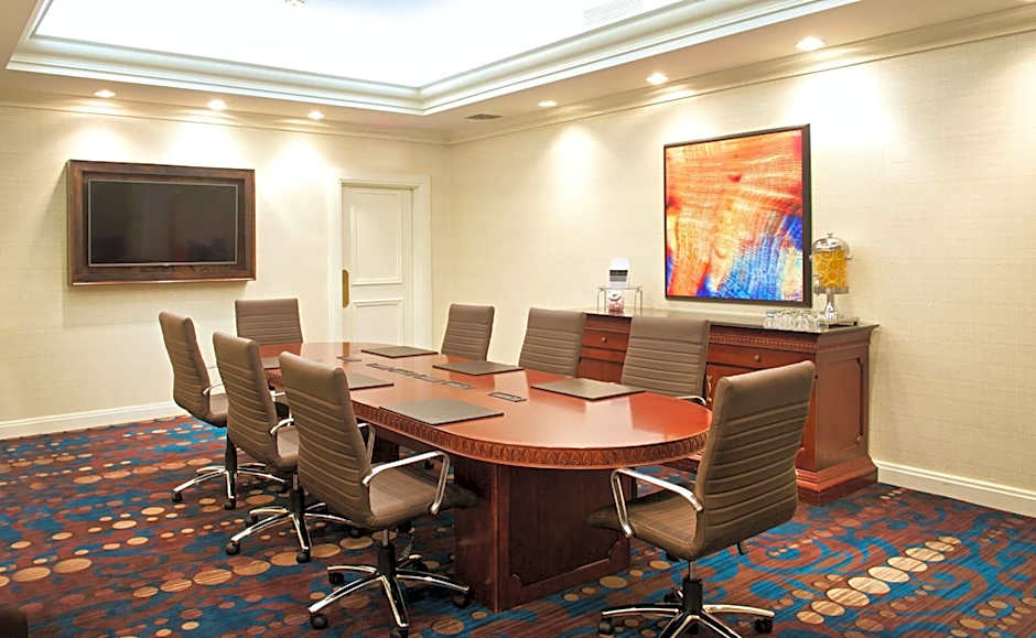 Hilton St. Petersburg Bayfront