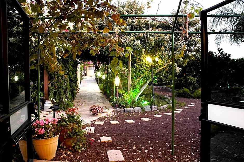 Arbel Guest House Shavit Family