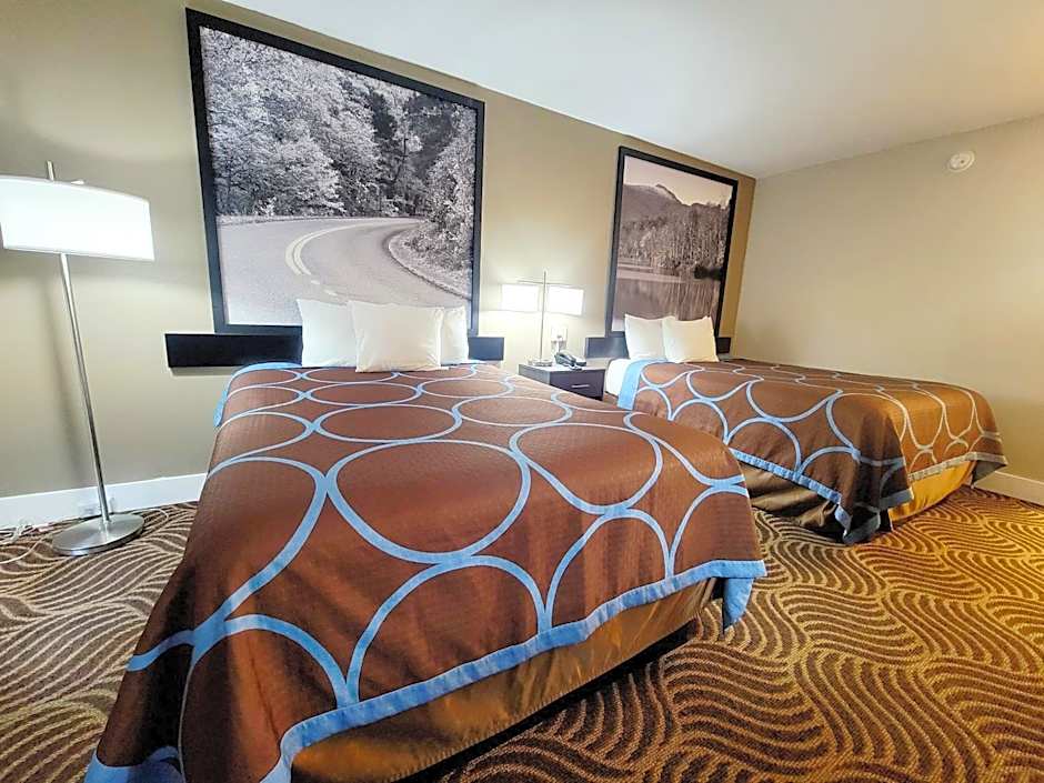 Super 8 by Wyndham Marion NC