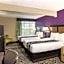 La Quinta Inn & Suites by Wyndham Clearwater South