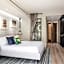 The Ray Hotel Delray Beach, Curio Collection by Hilton