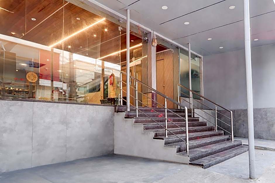 Super Townhouse Oak Madhapur Nera Regency