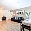 Be Our Guest! 1 Bedroom Condo Near Disney Parks!