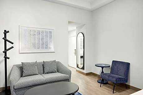 King Suite with Sofa Bed - Hearing Accessible