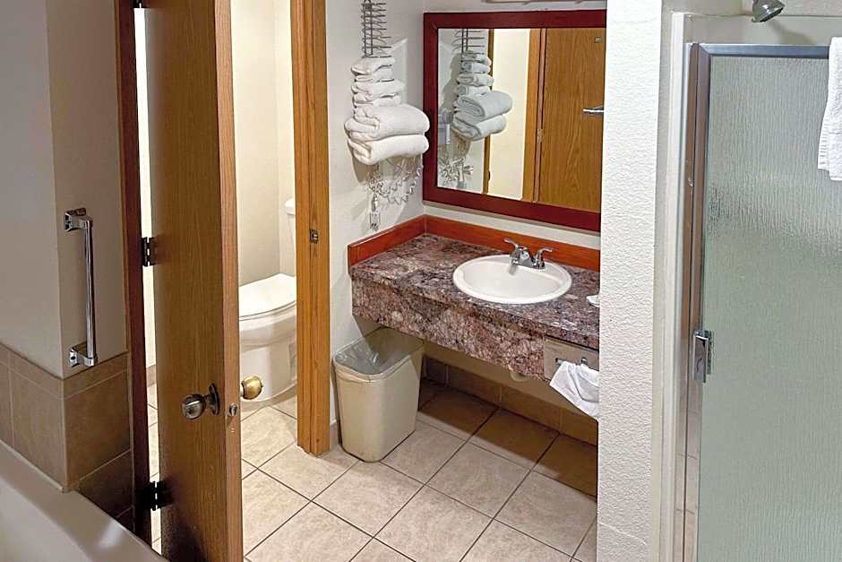 Econo Lodge Edmonds North Seattle