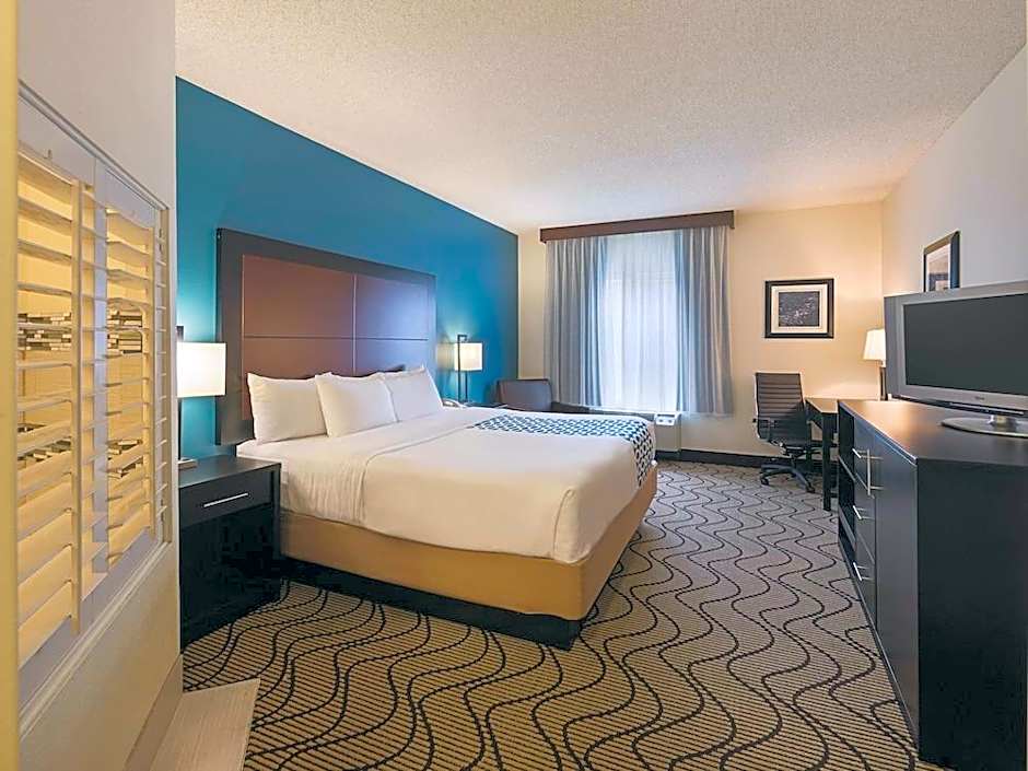 La Quinta Inn & Suites by Wyndham Central Point - Medford