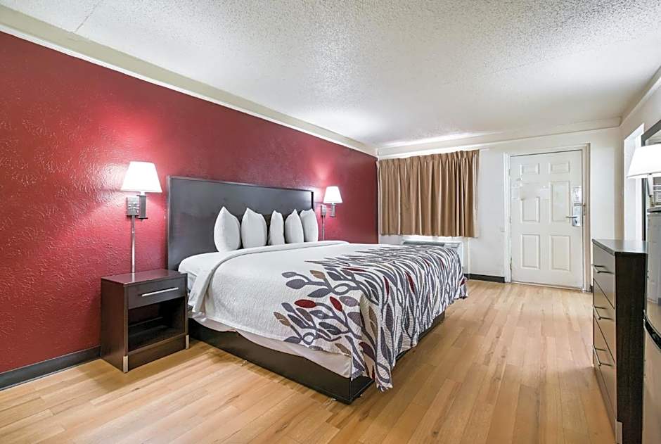 Red Roof Inn North Dallas - Park Central